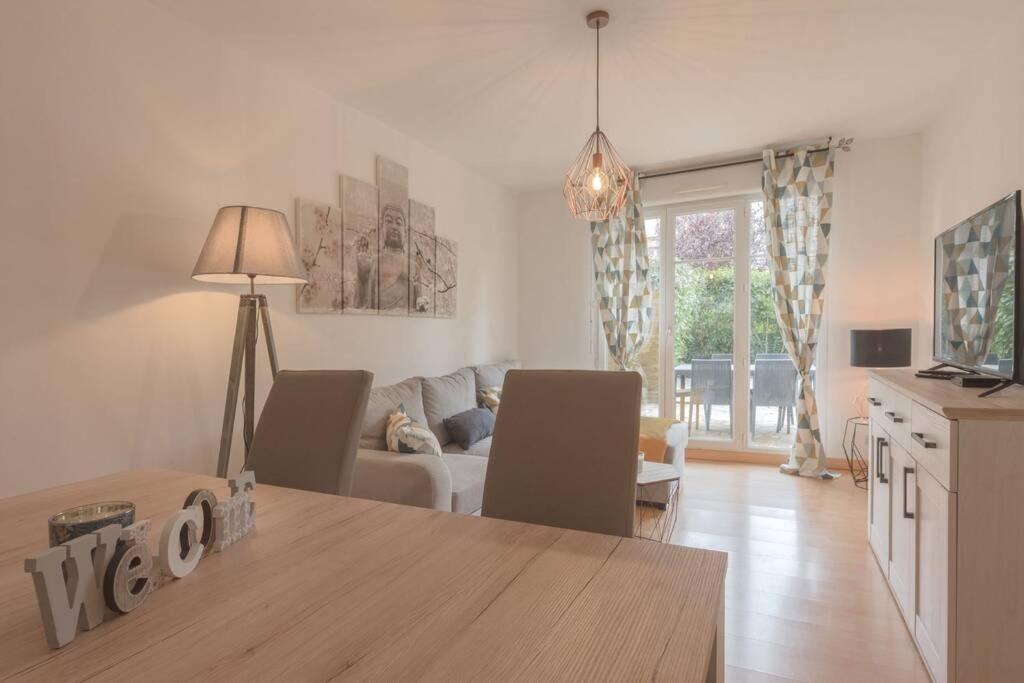 Garden Apartment Next To Disneyland Bussy-Saint-Georges Exteriér fotografie