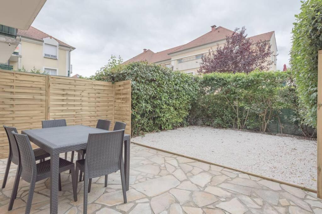 Garden Apartment Next To Disneyland Bussy-Saint-Georges Exteriér fotografie
